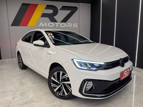 VOLKSWAGEN VIRTUS 1.0 200 TSI HIGHLINE AUTOMÁTICO